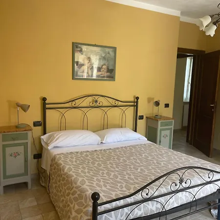 Cascina Anri Feriegård Mango