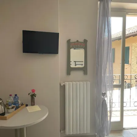 Cascina Anri Фермерский дом Манго